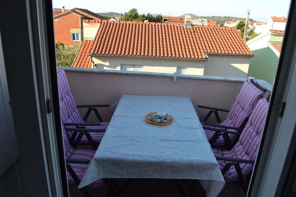 Apartment Mia Vodice Exteriör bild